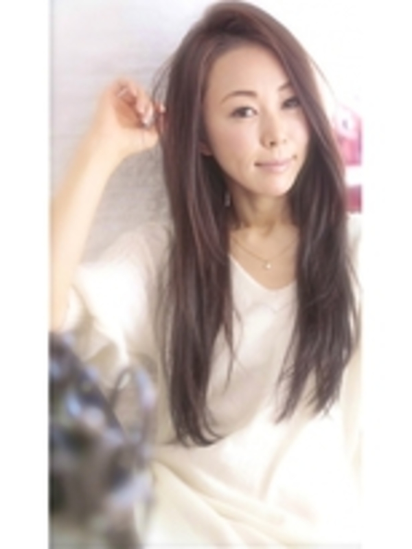 ナチュラルストレートのサムネイル